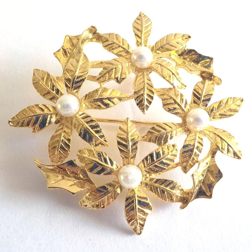 Retro Floral & Faux Pearl Gold-Tone Brooch Pin